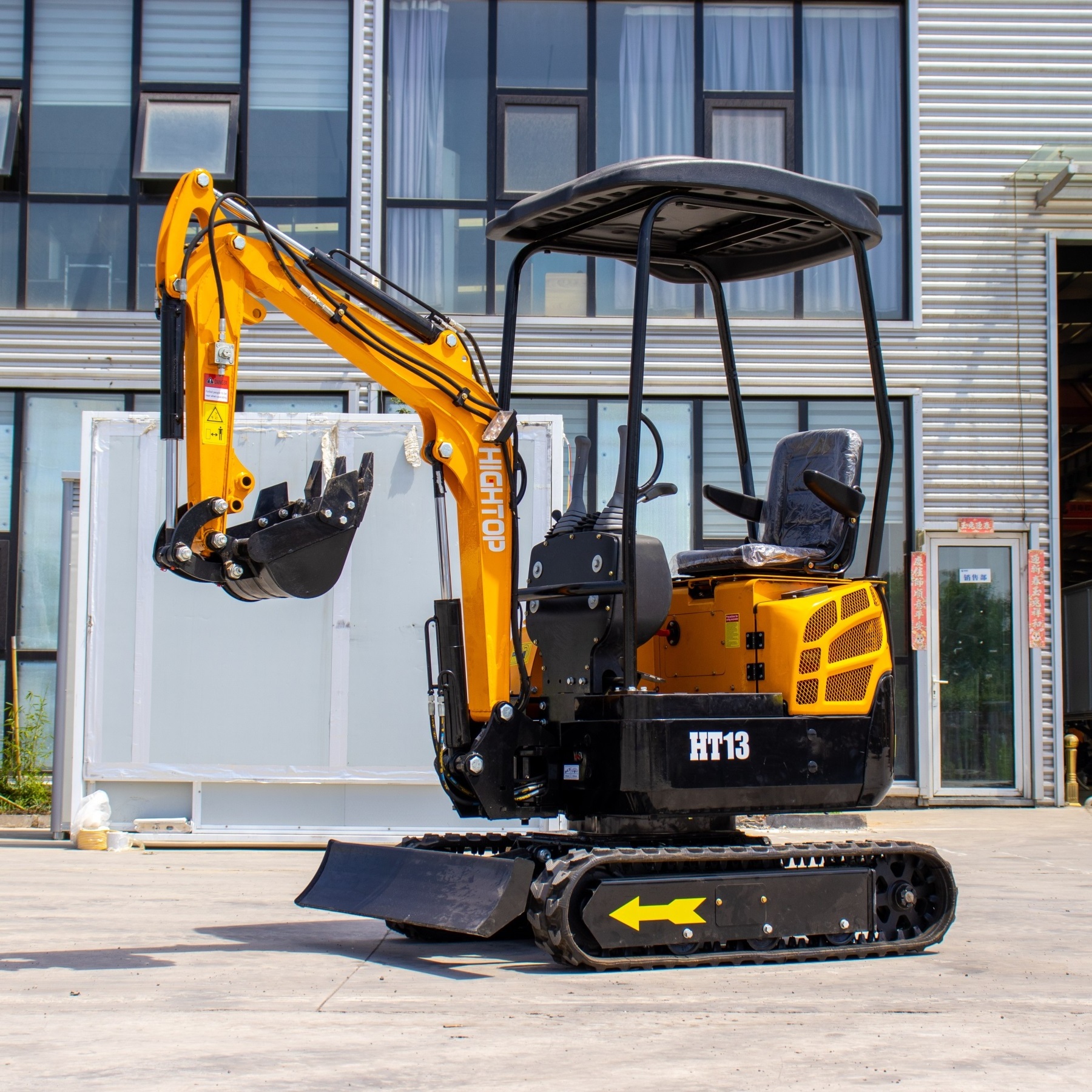 Multifunction Hydraulic Crawler Mini Excavator 1 ton 1.3ton 2 ton Soil Excavator Small Digger For Sale