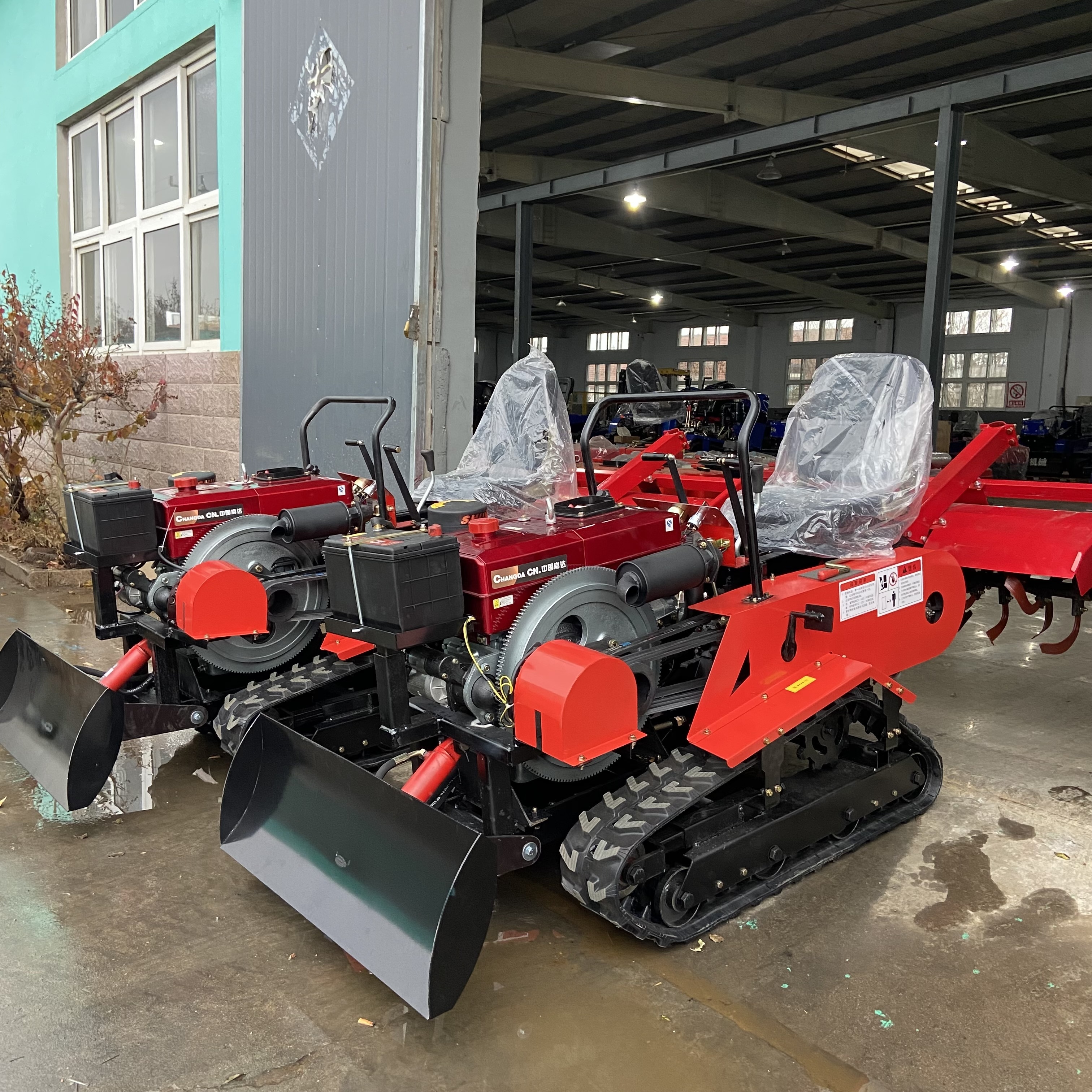 Agricultural orchard multi function 35hp diesel engine small crawler tractors for paddy field and dry land