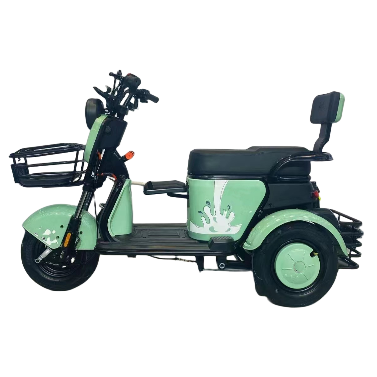 GYM-4 Cheap adult electric bike loaded man 3 wheel tuk 600 watt-800W load 300-500kg electric leisure tricycle