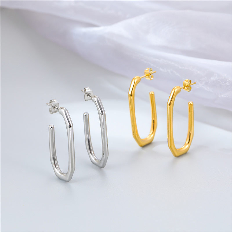 Trendy Fashion 18k Gold Hoop Earrings Plated Jewelry U-Shaped CC Hoop Earrings