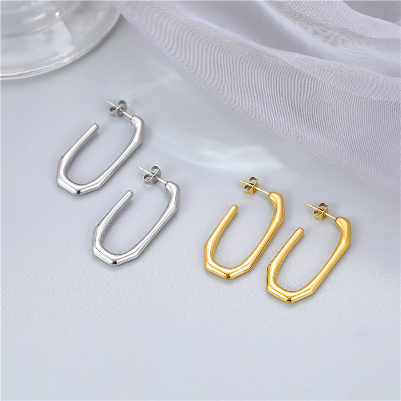 Trendy Fashion 18k Gold Hoop Earrings Plated Jewelry U-Shaped CC Hoop Earrings