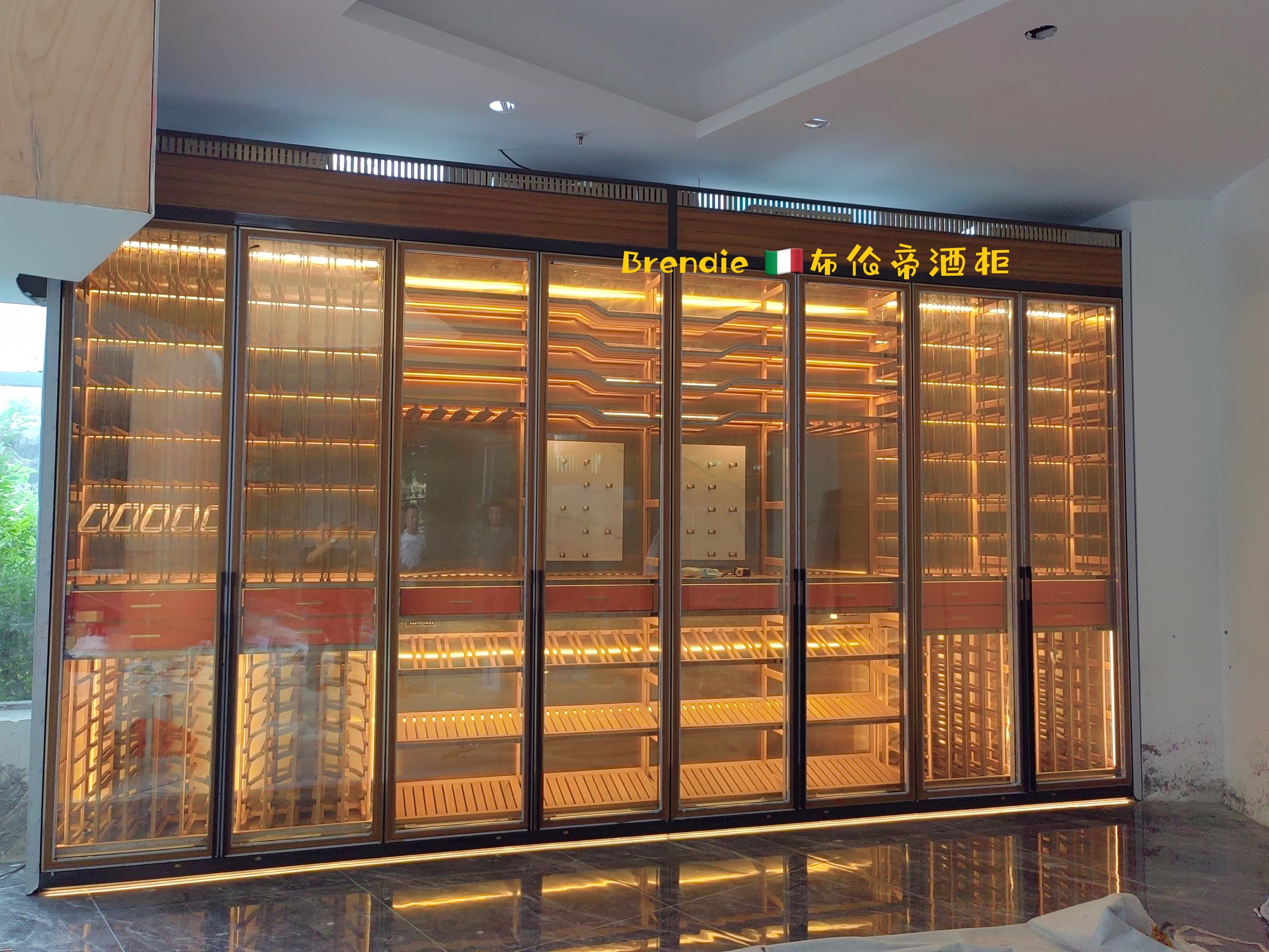 Custom Constant Temperature Luxury Commercial Italian style Wine Cabinet Glass Door Wine Cooler Wine Cellar Marble backboard