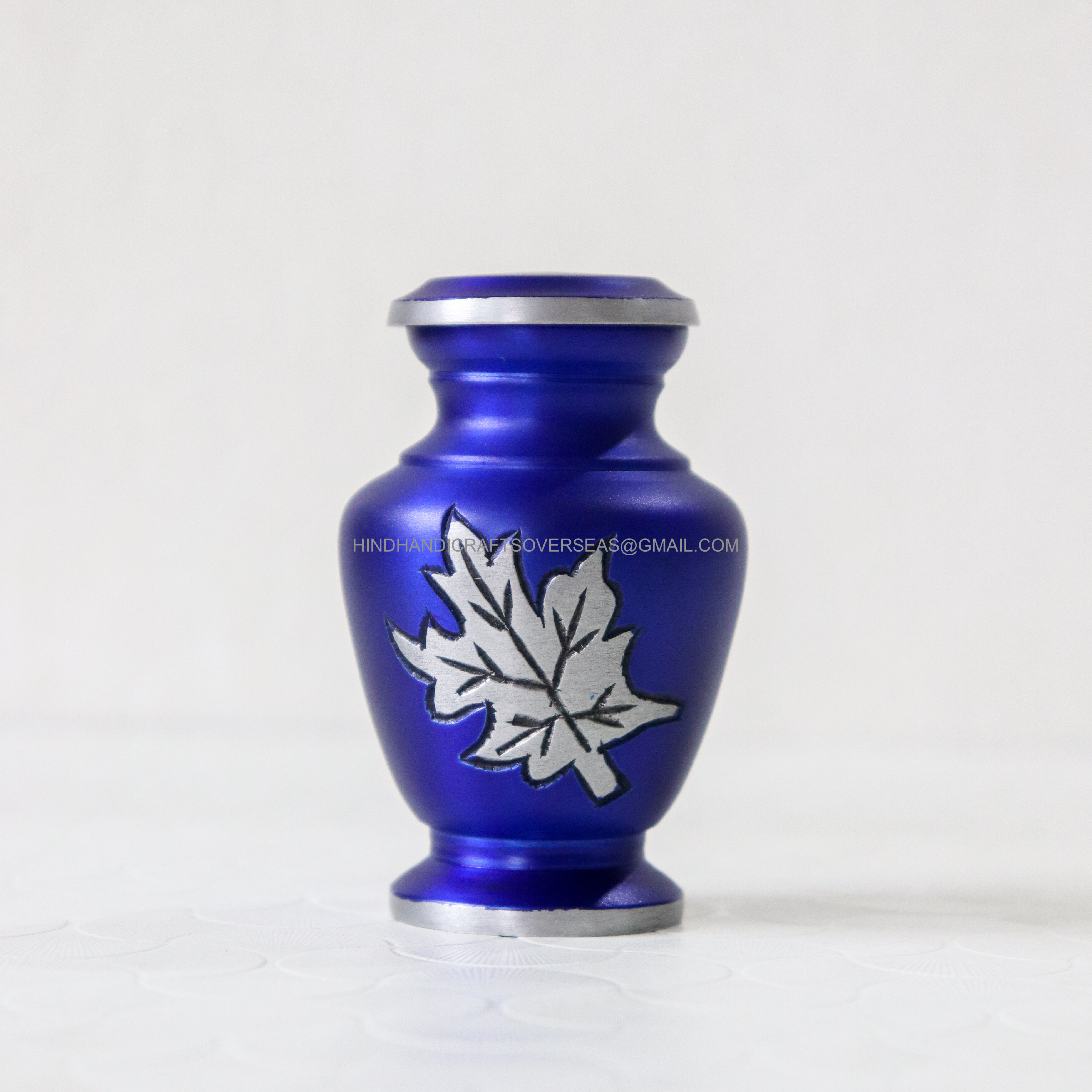 Wholesale Aluminum Small Token Cremation Urn Human Ashes Funeral Supplies For Home Decoration By India