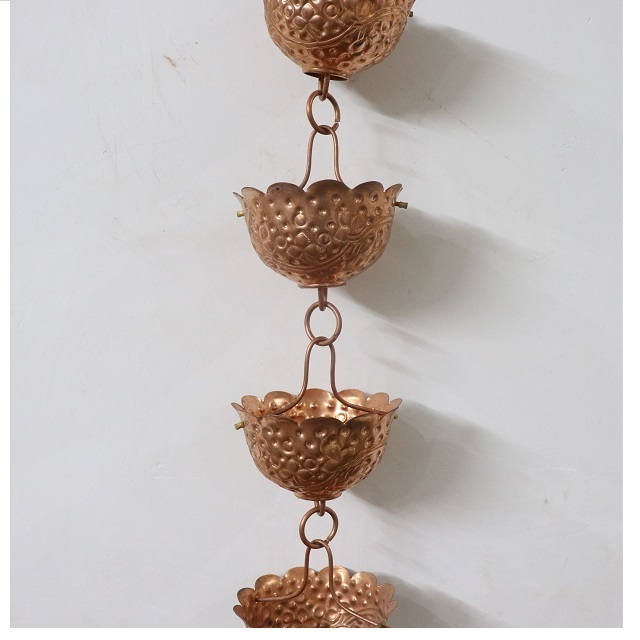 Wholesale 100% Pure copper lotus design hammered Rain hanging to garden and pool area custom design ornament