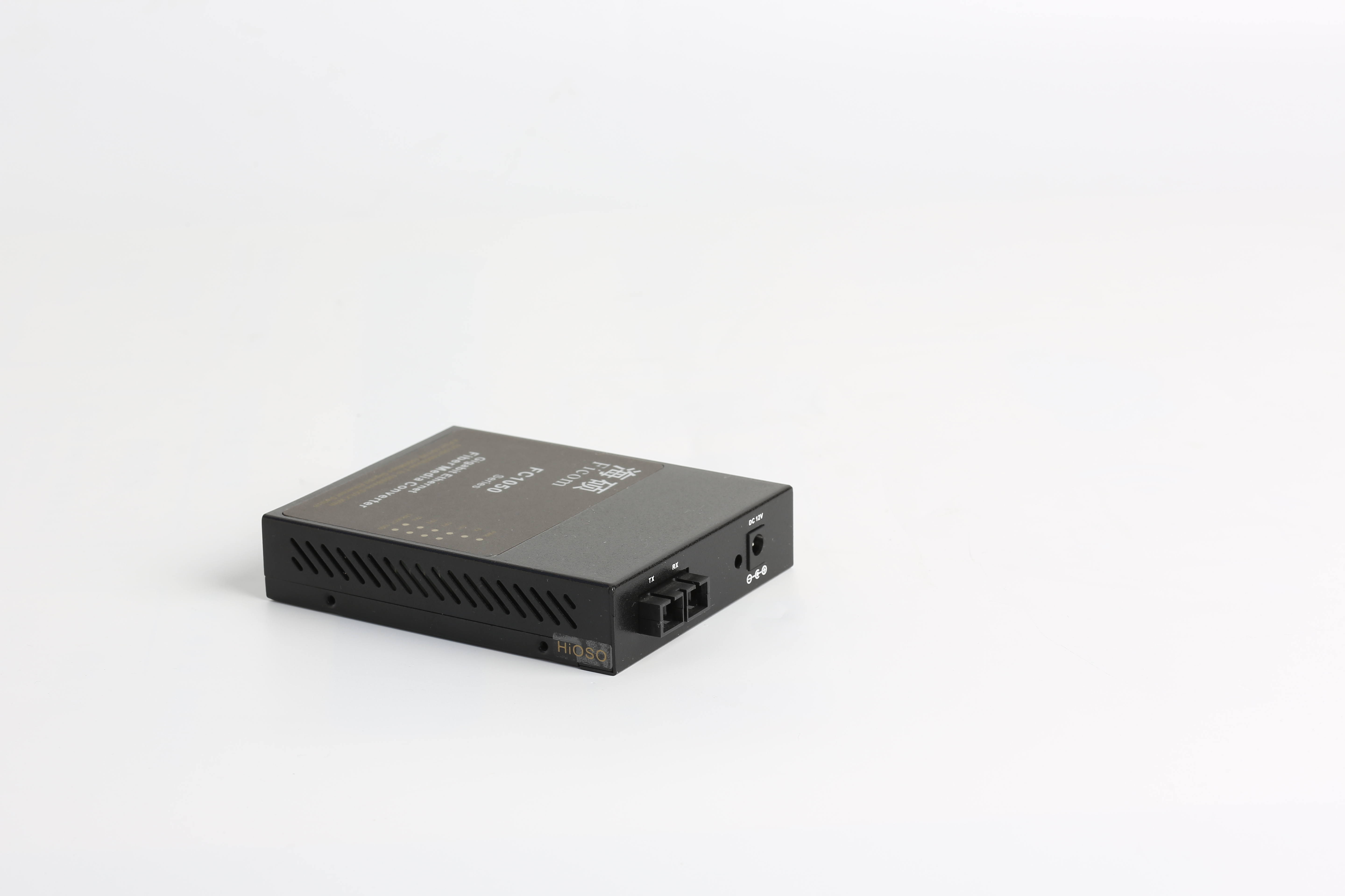 HiOSO a kind of 10/100/1000Mbps adaptive gigabit Ethernet fiber converter with a four-port 10/100/1000Mbps adaptive switch