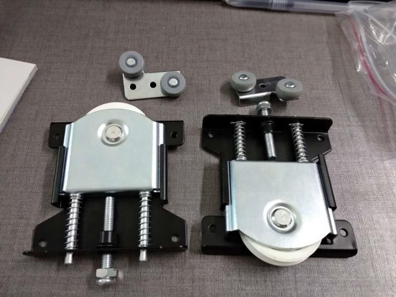 Single wheel cabinet hardware accessories sliding door with bearings 608zz