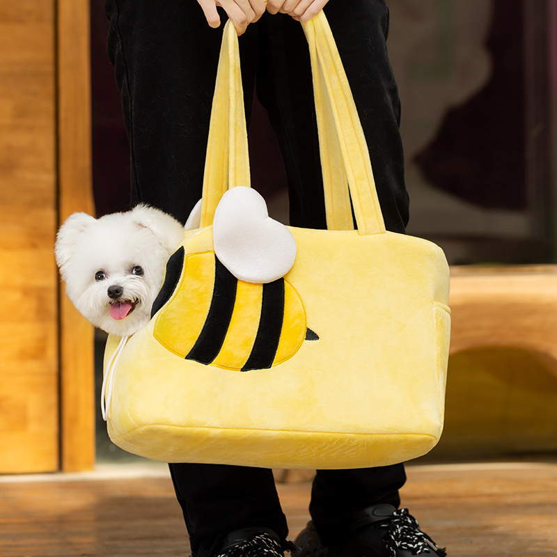 Fast Shipping Wholesale Manufacturer Bee Design Yellow Cute Soft Cotton Fleece Dog Cat Slings Bag Pet Carriers