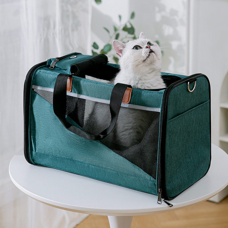 Fast Shipping Wholesale Manufacturer Oxford Waterproof Durable Pet Carrier Luxury Portable Travel Walking Dog Cat Sling Bag