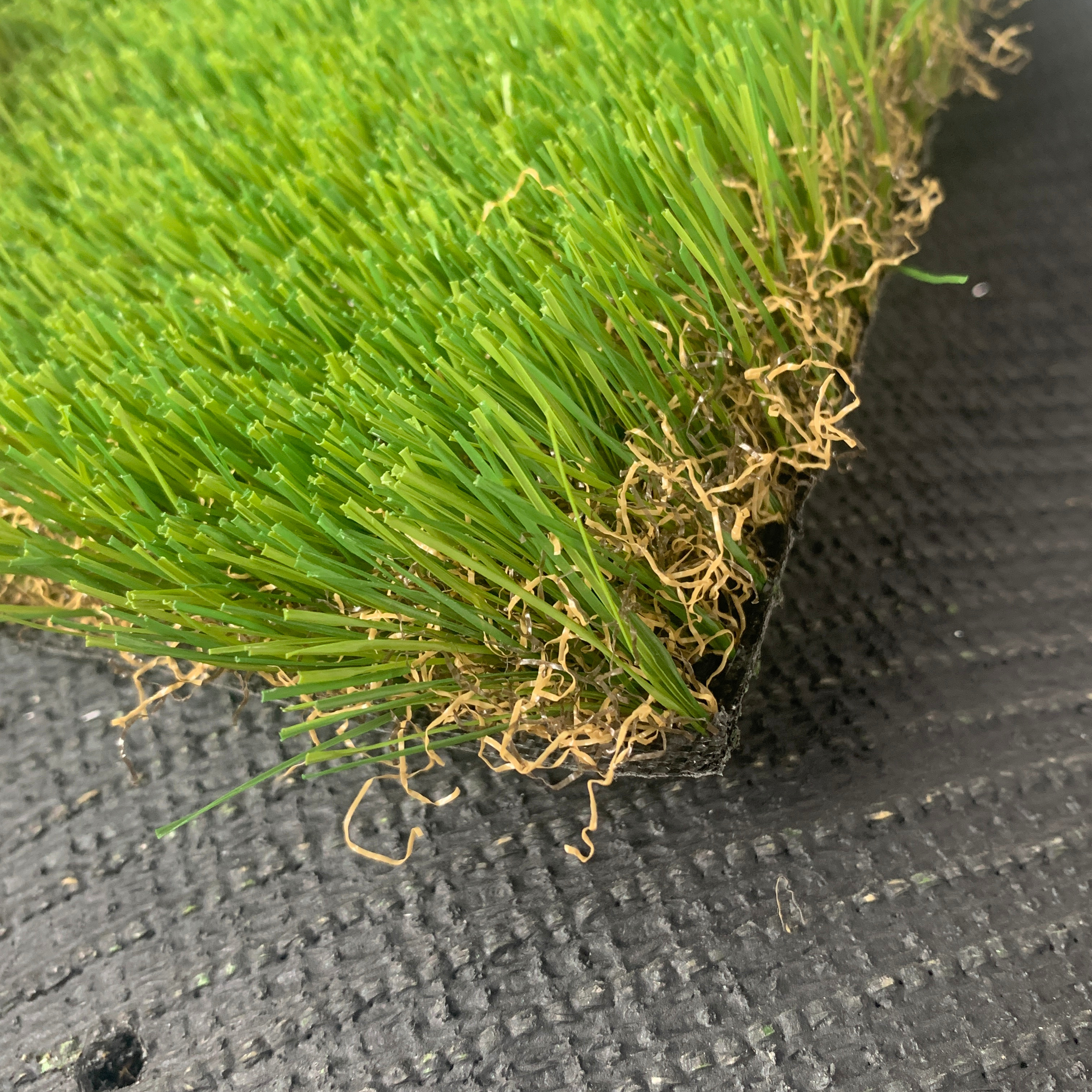 Factory low price  synthetic Turf artificial Grass for Football Lawn Garden and Sports Flooring Yellow Green Red