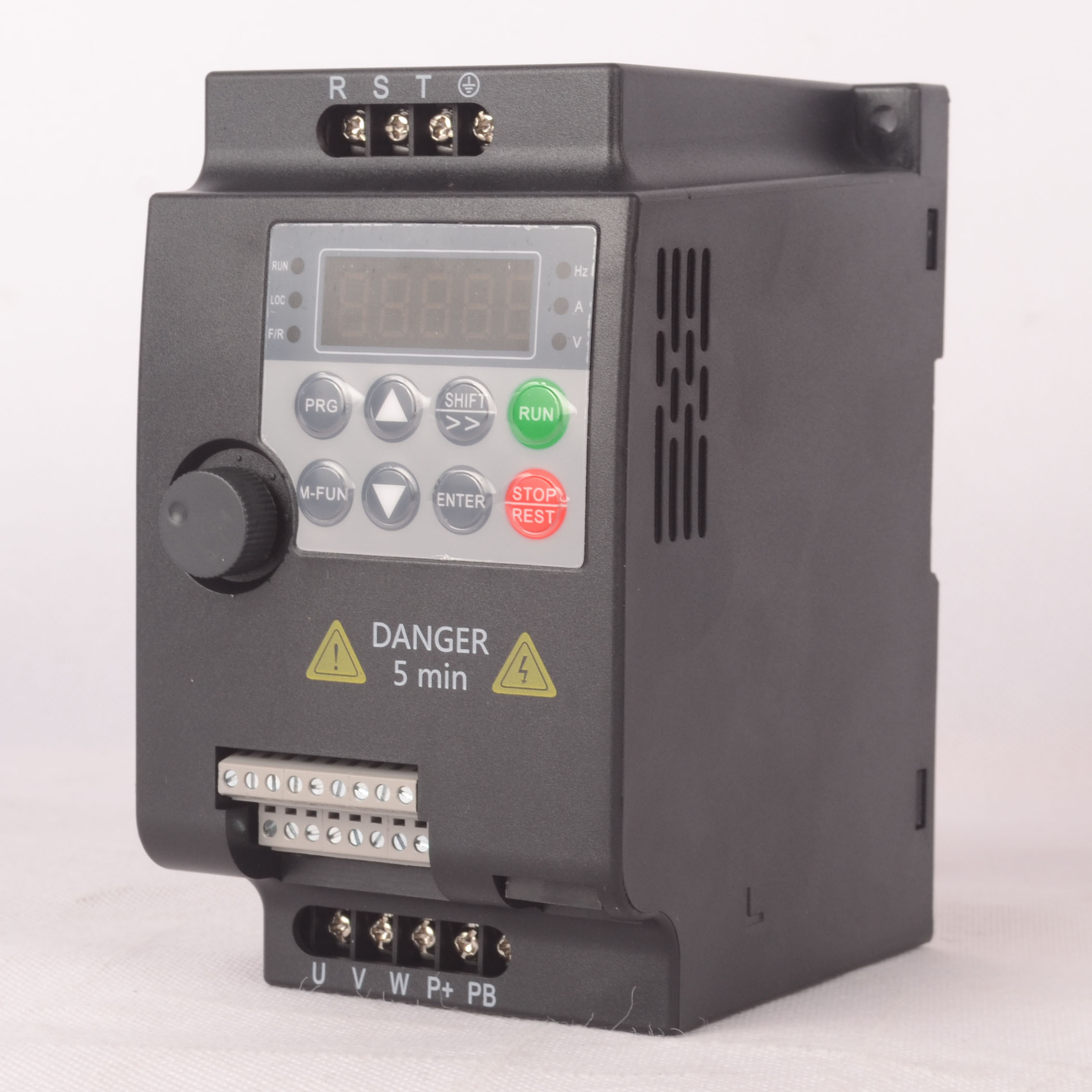 AC Drive VFD 2HP 1.5KW  single phase 220V and three phase 220V for motor speed control