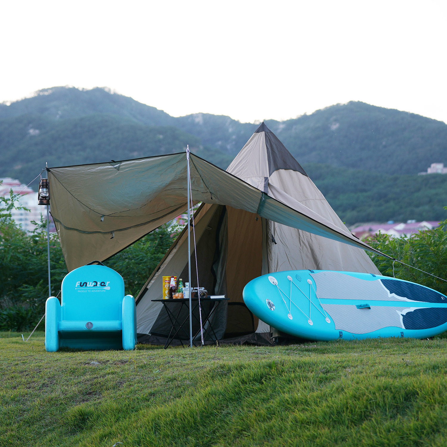 China Supplier BSCI / CE OEM  Wholesale Custom 12 person camping tent with Pump inflatable TENT FOR SALE Oxford Fabric Air Tent