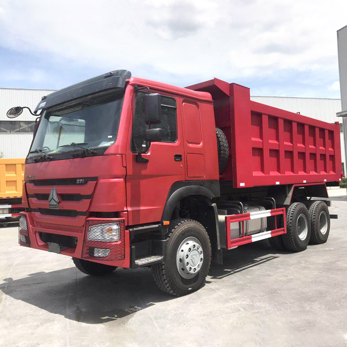 Sinotruk New or Used HOWO 4X2 6X4 8X4 10 Wheeler 336HP 371HP 420HP 25ton Light Dump Heavy Lorry Stake Van Crane Cargo Truck