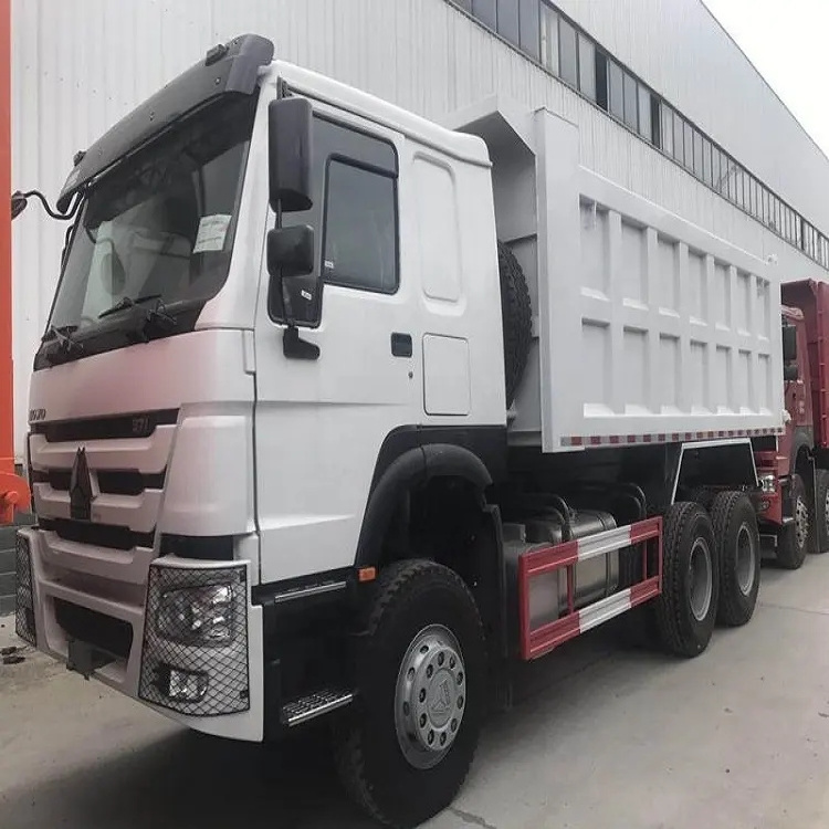 Sinotruk New or Used HOWO 4X2 6X4 8X4 10 Wheeler 336HP 371HP 420HP 25ton Light Dump Heavy Lorry Stake Van Crane Cargo Truck