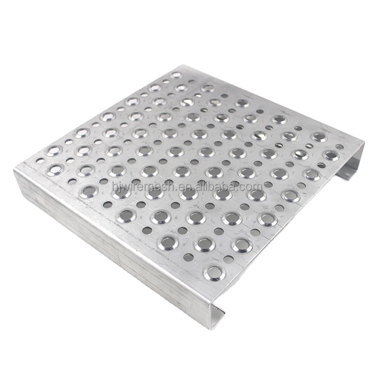 Aluminum Anti Skid Floor Mesh Iron Plate Traction Tread ladder rung gratings Crocodile Mouth Non Slip Stair Tread