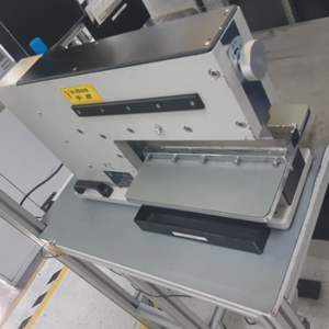 v cut machine / cardboard cutter / Chinese made manual V-Cut PCB separator -YSVC-2