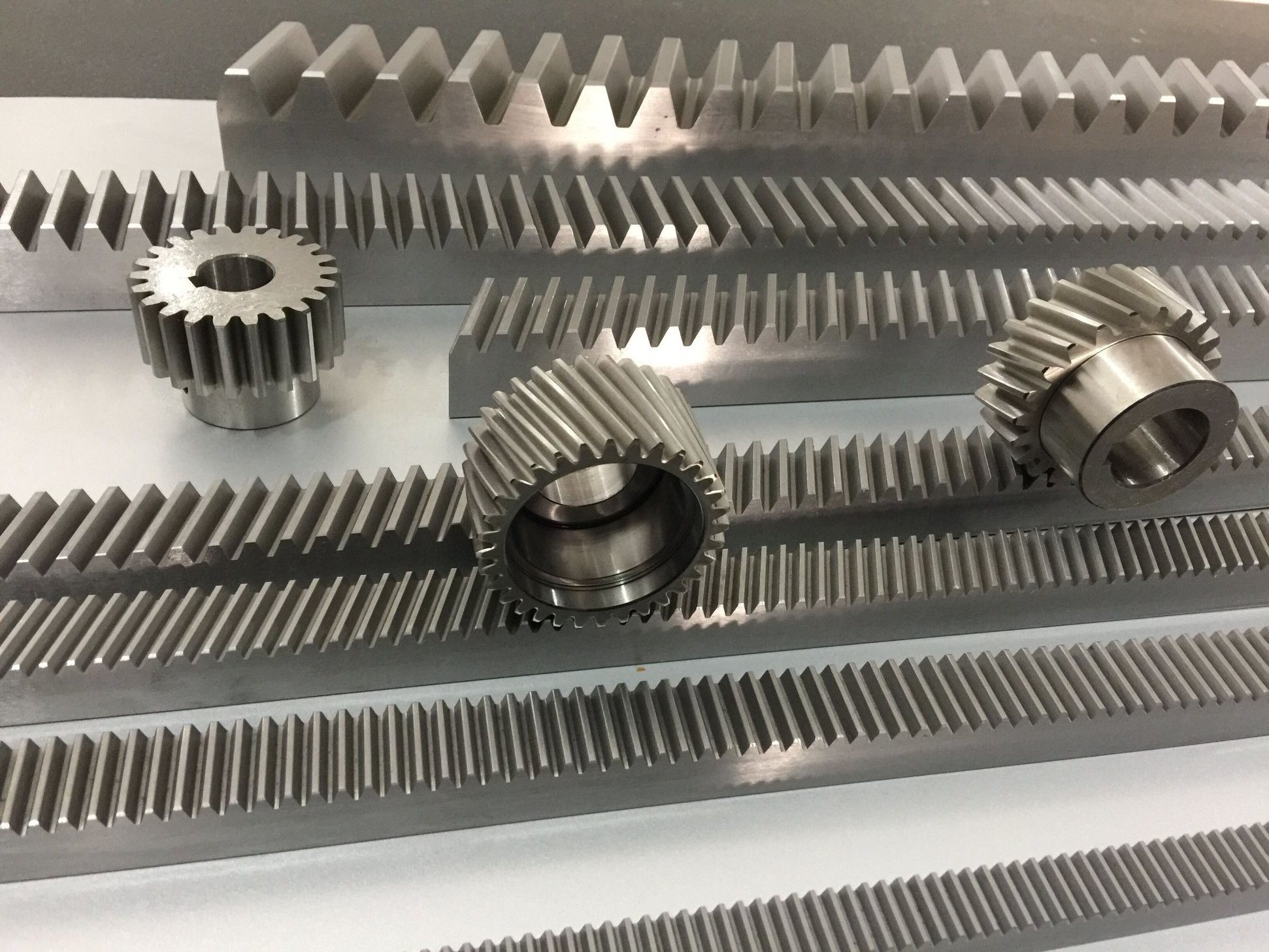 Dongguan CNC Machining M2 M4 M6 M8 Steel Alloy Helical Rack Gear And Small Pinion Gear