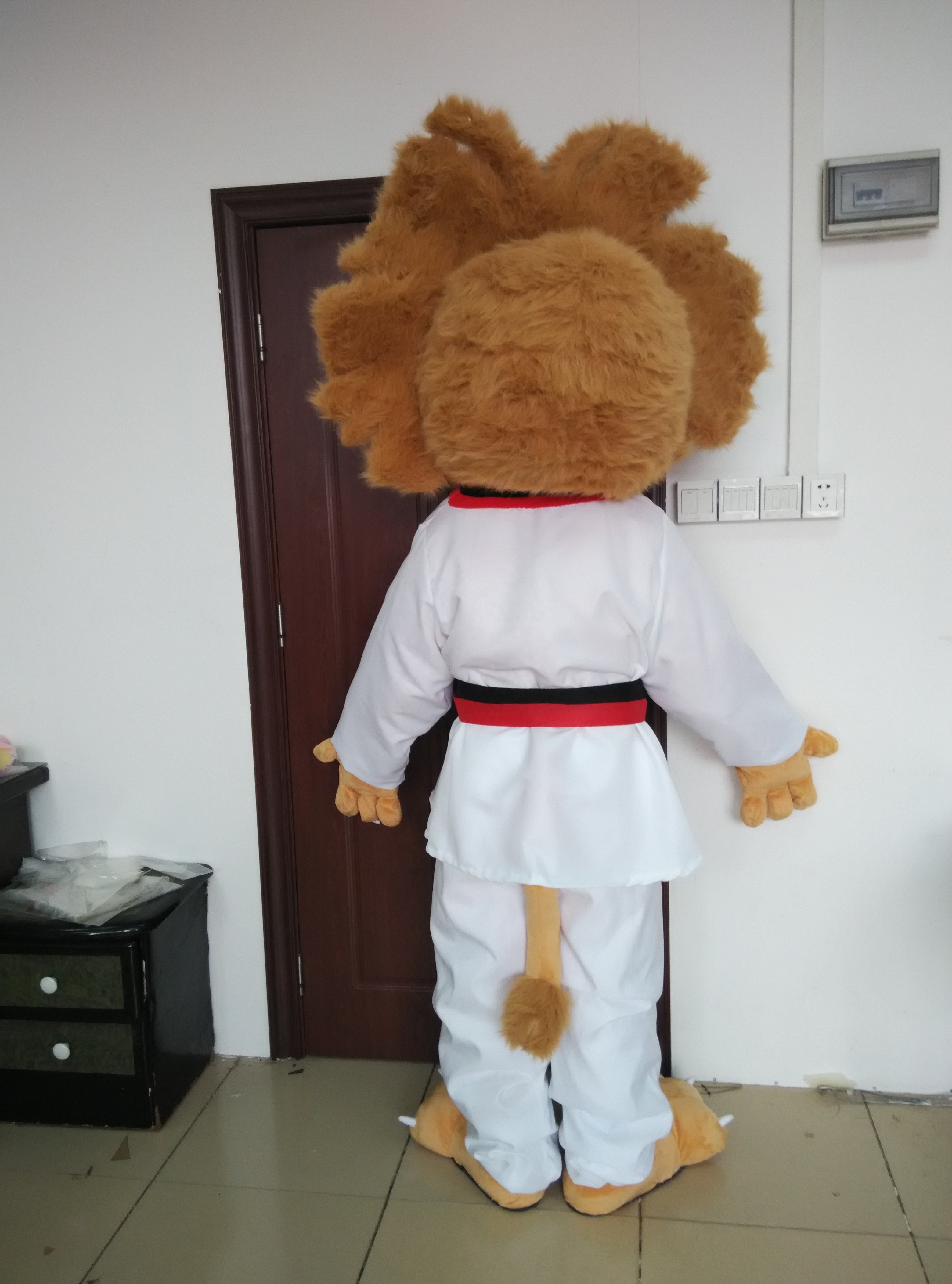 Custom cosplay cartoon mascot costumes adult character fur taekwondo lion mascot costumes for sale