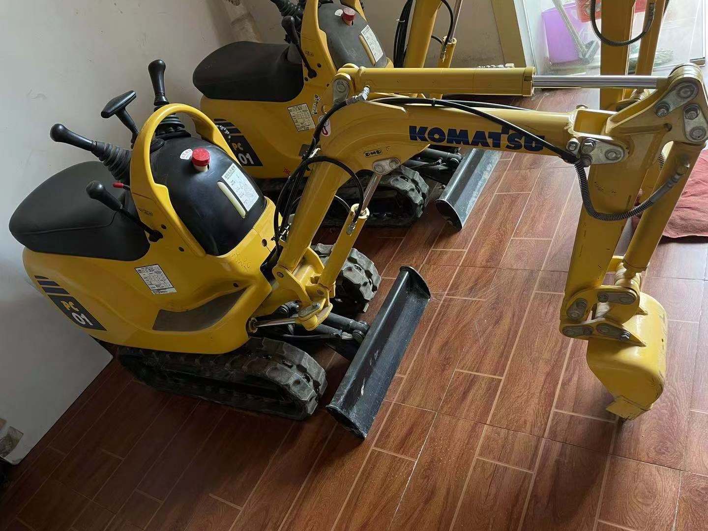 Micro Mini Chinese 1Ton 3.5 Ton Komatsu Pc01 Smallest Excavator Digger With Cheap Price