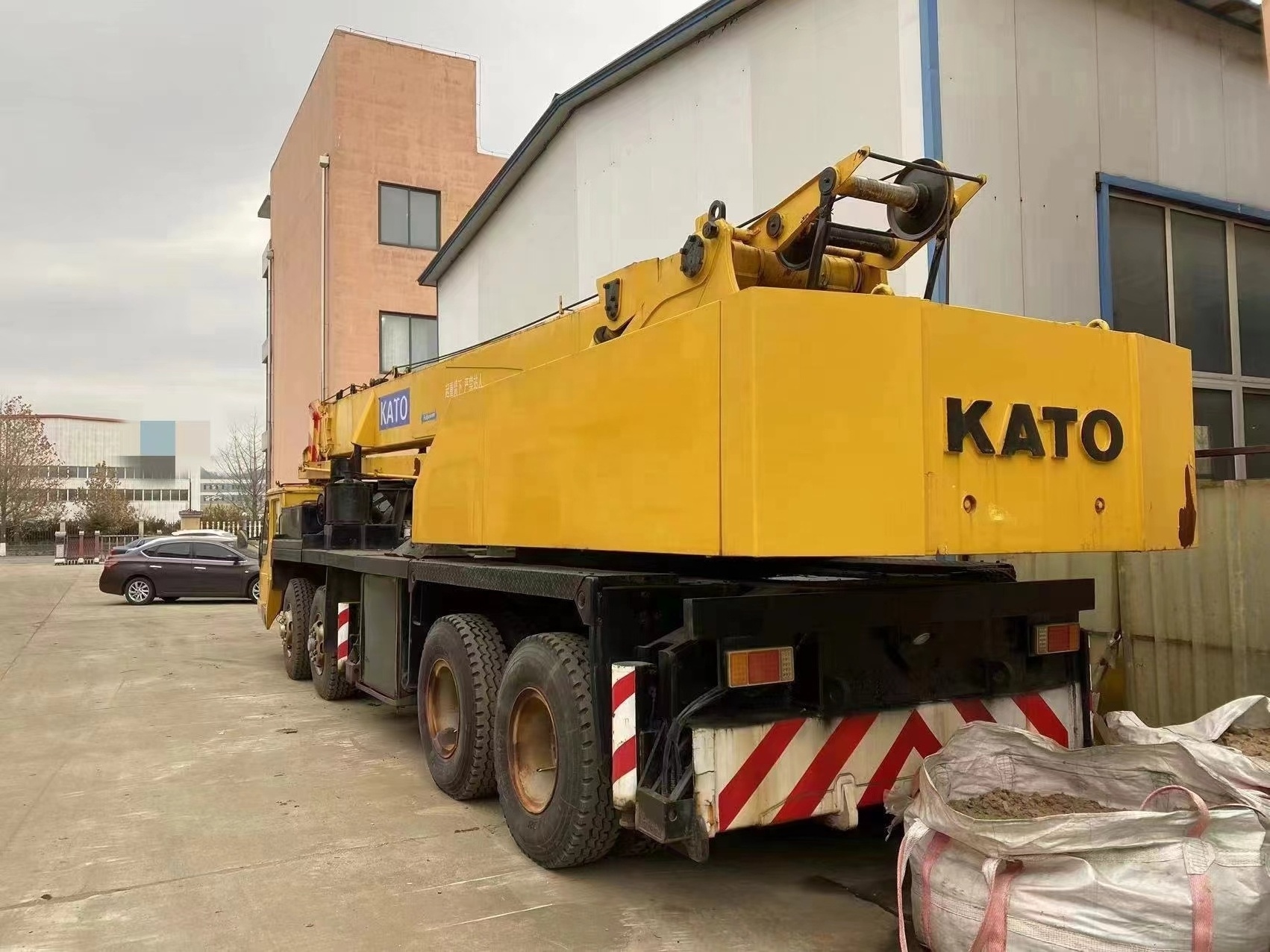 Second hand truck mounted crane Japan Original KATO crane 50 ton with good condition