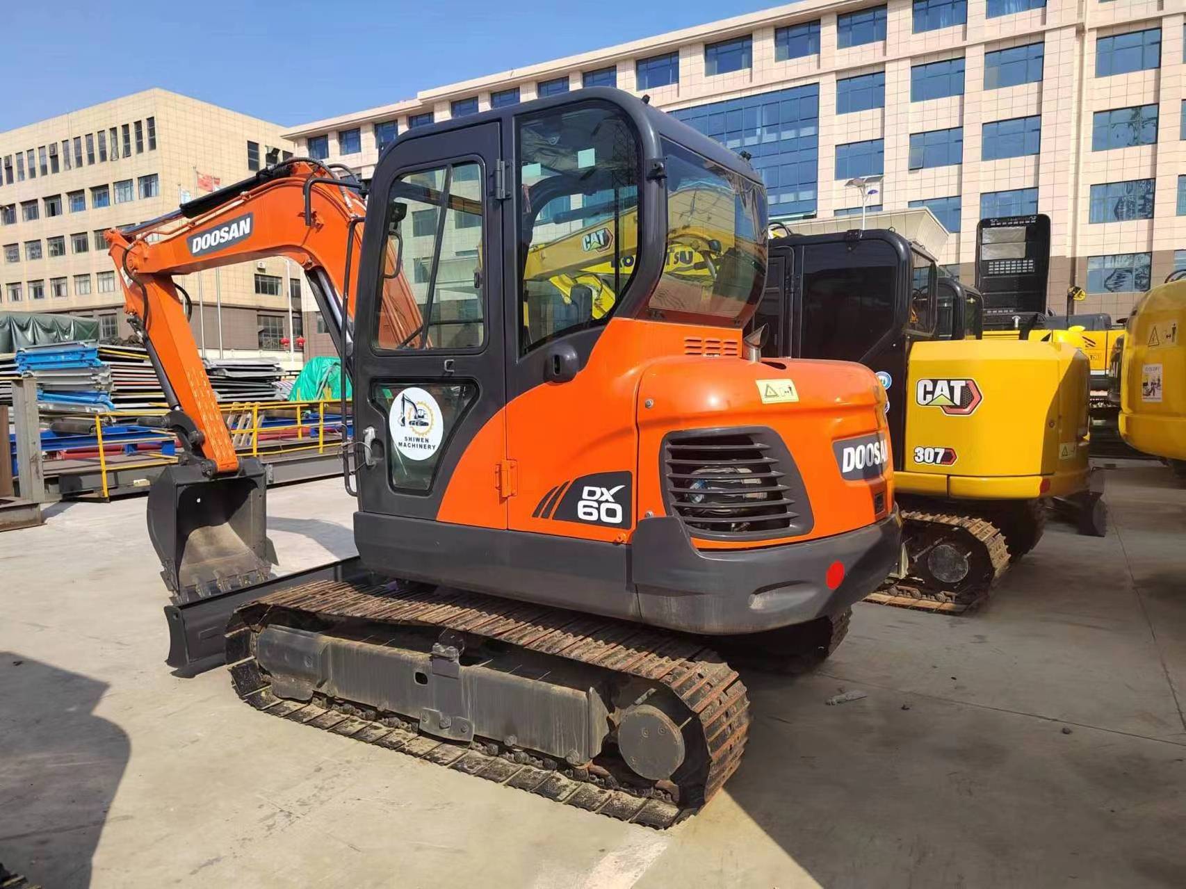 used mini 6 ton doosan dx60 excavator 6 ton original small excavator doosan dx60 for sale