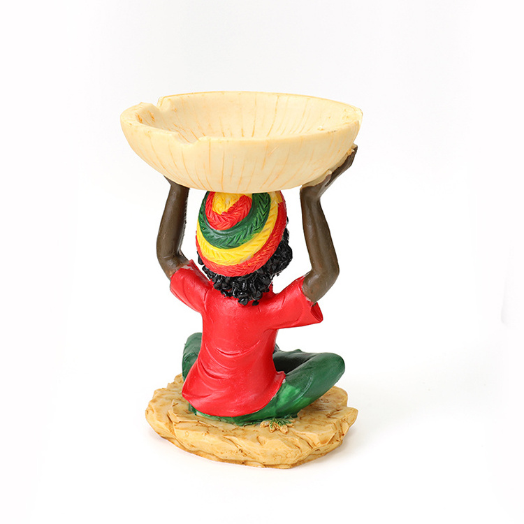 JL-335S 2020 JIJU New Design Exquisite and Compact Jamaican Pirate Resin Ashtray With Custom Logo