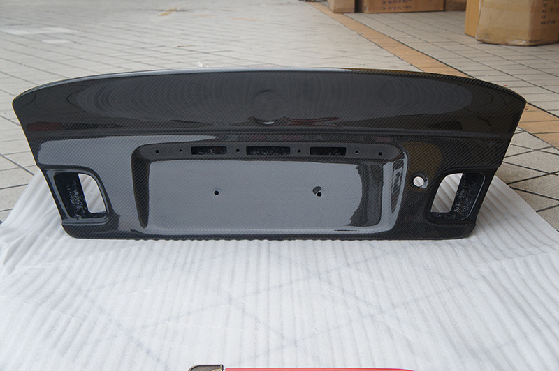 Trunk cover hood for E92 M3 carbon fiber trunk cover