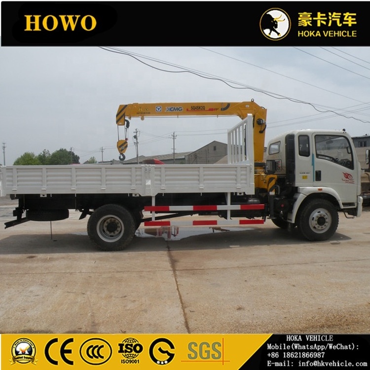 SINOTRUK HOWO 4X2 160HP 4T BOOM TRUCK WITH SQ4SK2Q TRUCK MOUNTED CRANE MODEL ZZ1127G5215C1