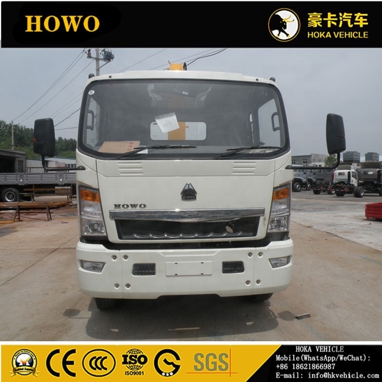 SINOTRUK HOWO 4X2 160HP 4T BOOM TRUCK WITH SQ4SK2Q TRUCK MOUNTED CRANE MODEL ZZ1127G5215C1