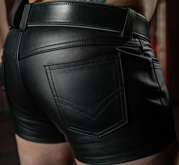 Summer Leather Shorts Men Elastic Outerwear Casual Sexy Shorts Pants Male Fashion PU Faux Leather Pole Dance Shorts For Clubwear