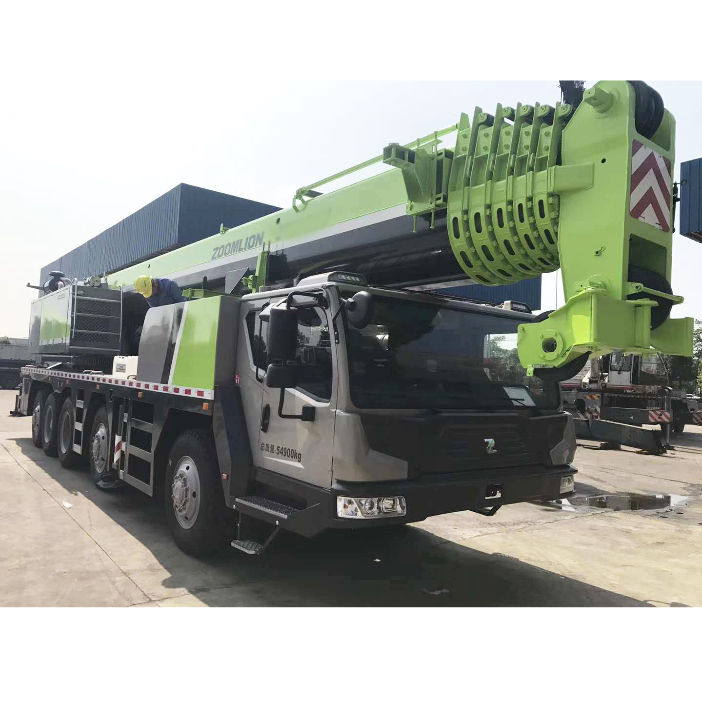 Zoomlion cheap price ZTC250V431 hydraulic kunkle boom construction dump mobile truck with crane 25ton