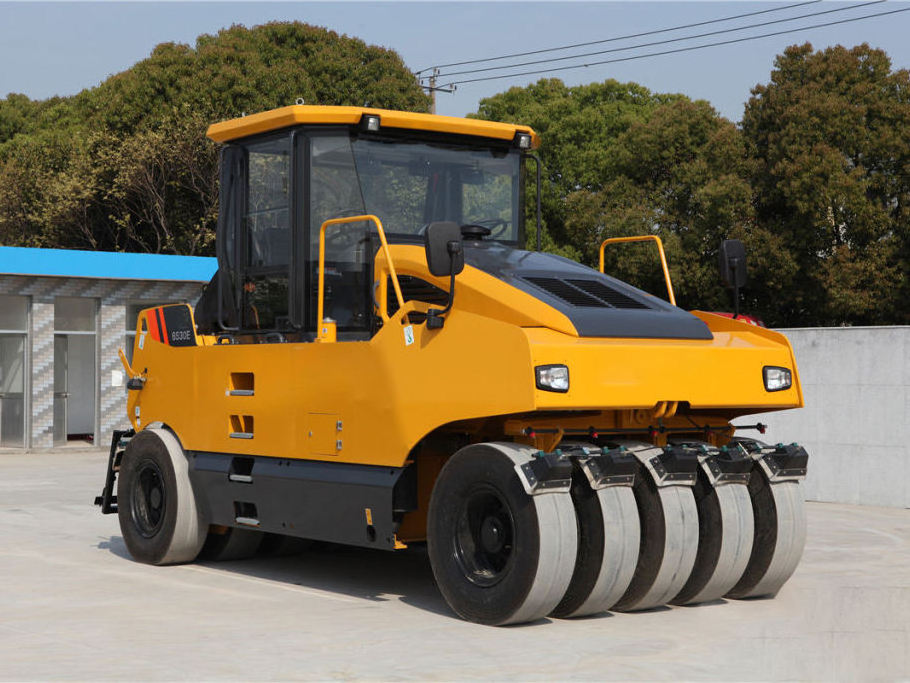 Compactor Roller Durable 20Ton Pneumatic Tyre Tire Road Roller with Imported Engine