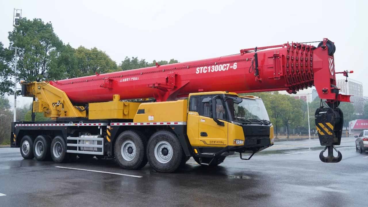 Famous brand STC250E-1 (23 models) Truck Crane Lifting height 49.5m Lifting capacity 25 ton for cheap sale