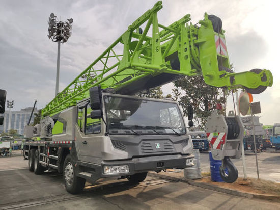 Zoomlion ZTC1500 150 ton heavy trailer telescopic truck crane with basket for sale