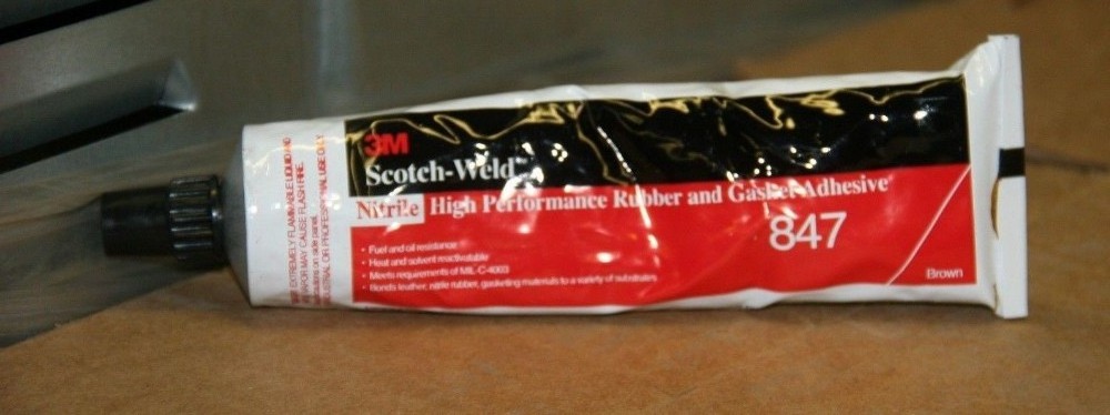 Nitrile Rubber and Gasket Adhesive 5 oz 3M Scotchweld 847