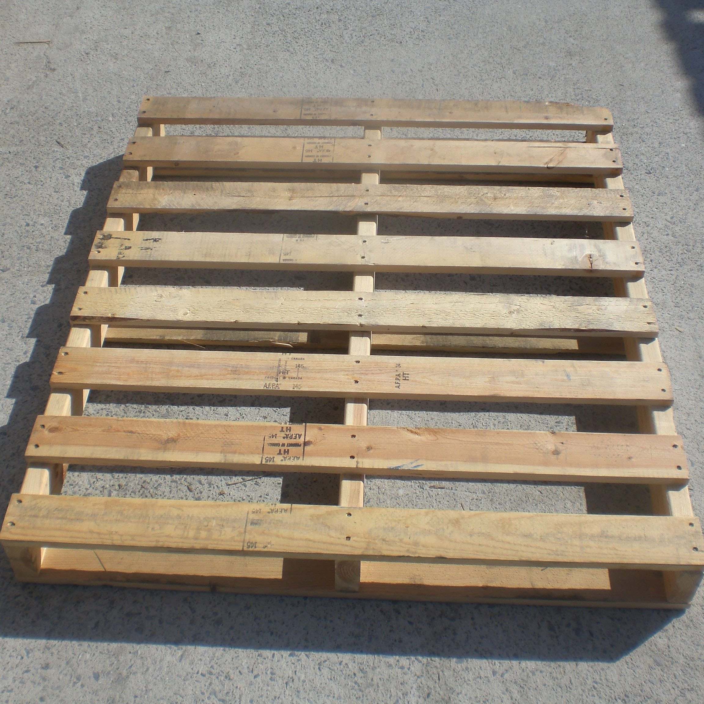 LOW PRICE GOLD SUPPLIER HIGH QUALITY NATURAL WOODEN BLOCK PALLET VIETNAM PINE WOOD/ACACIA WOOD PALLET FOR TRANSPORTATION USAGE