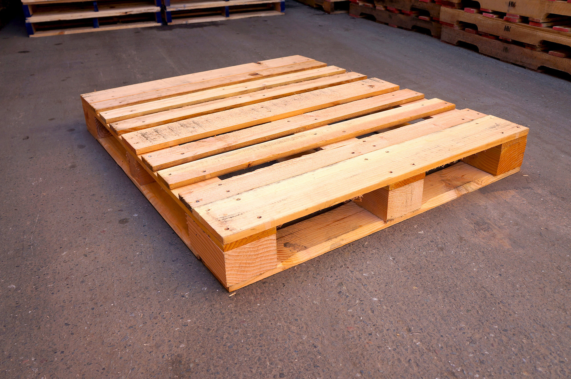 NATURAL WOODEN BLOCK PALLET VIETNAMESE PINE WOOD/ACACIA WOOD PALLET FOR TRANSPORTATION USAGE