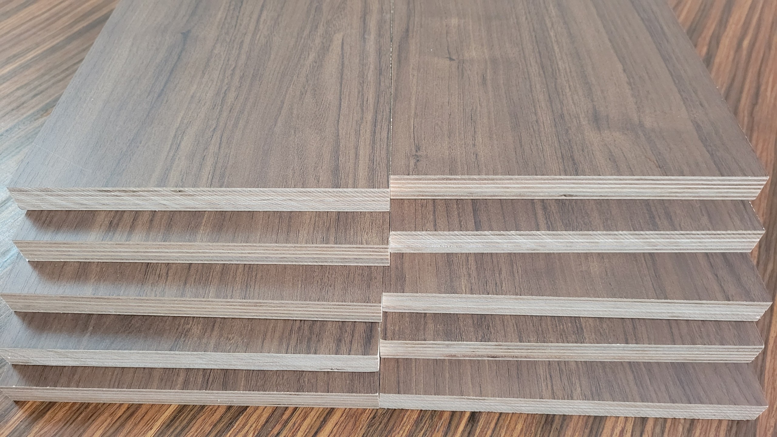 Hot sale Melamine Plywood  Vietnam Plywood sheet 4x8 High quality Plywood  used in furniture, flooring, doors, kitchen, cabinets