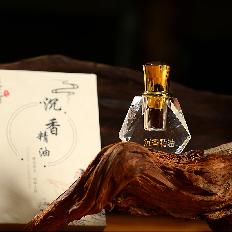 High Quality Pure Natural Agarwood Essential Oil Calming and Aphrodisiac Properties Oud Oil