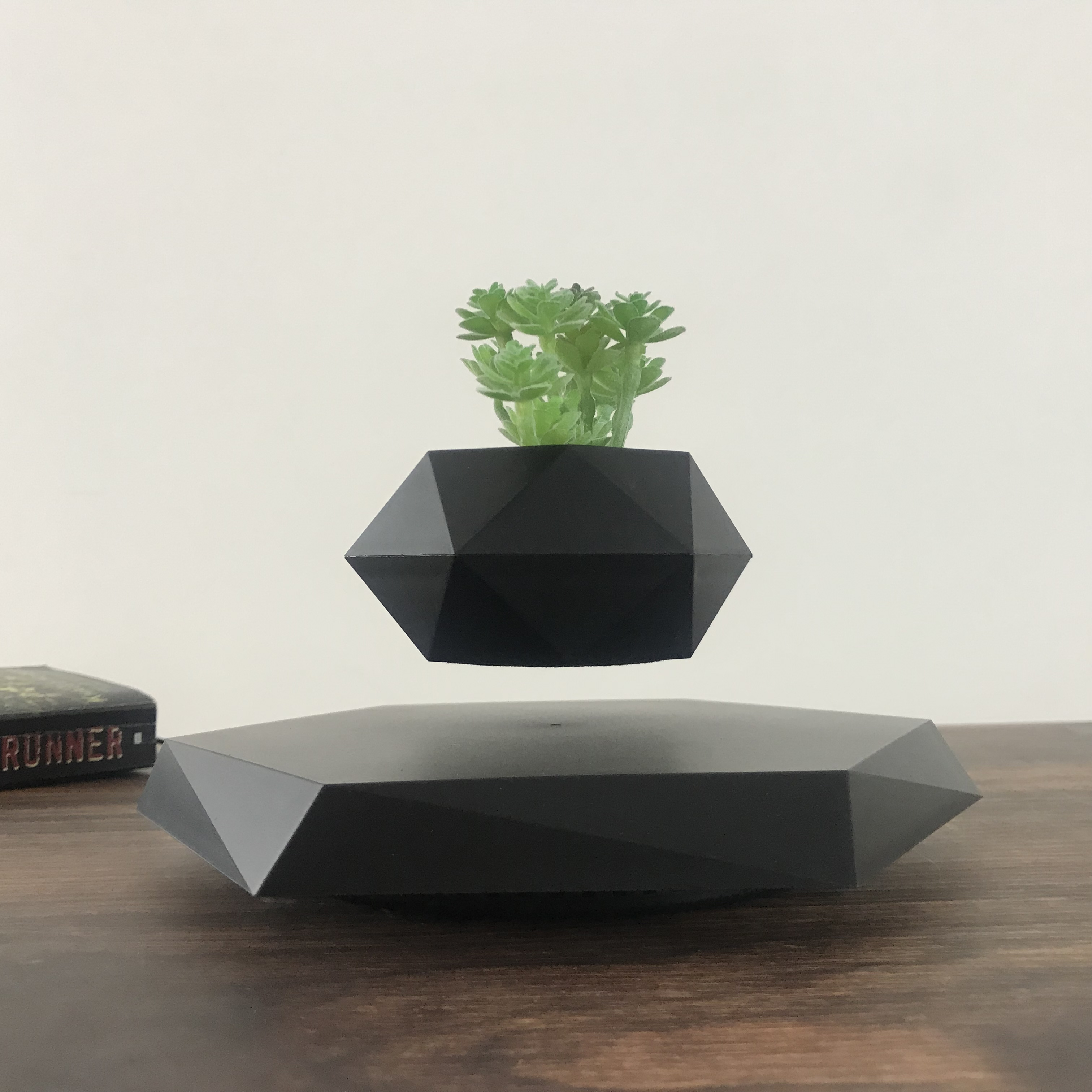 Air Bonsai Floating Pot Levitating Plant Pot Magnetic Levitation for Artificial Plants Flowers Home Decor Bedroom Night light