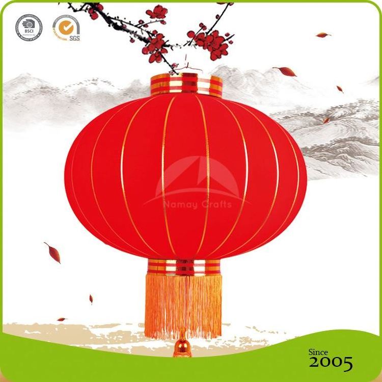 Traditional Outdoor Red Silk Red Lantern For Spring Festival Celebration