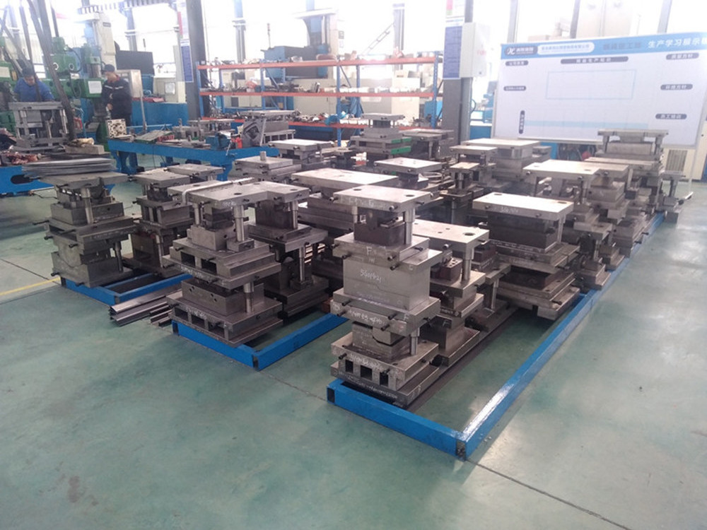 1000t Press Big Progressive Die Tooling Stamping Mould for Household/Electronic Products Punch Mold