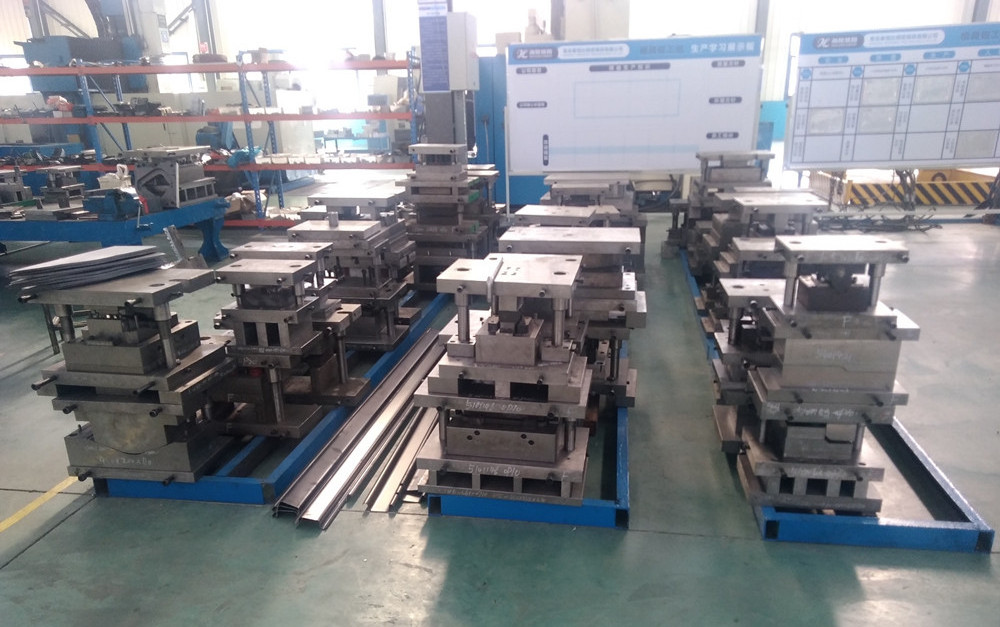 1000t Press Big Progressive Die Tooling Stamping Mould for Household/Electronic Products Punch Mold