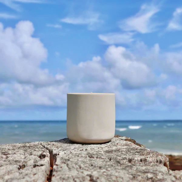 Luxury Sand Beach Scent Flat Mirror Lid Ceramic Jar Container Soy Wax Candle Combination Pastel Aromatherapy Candles