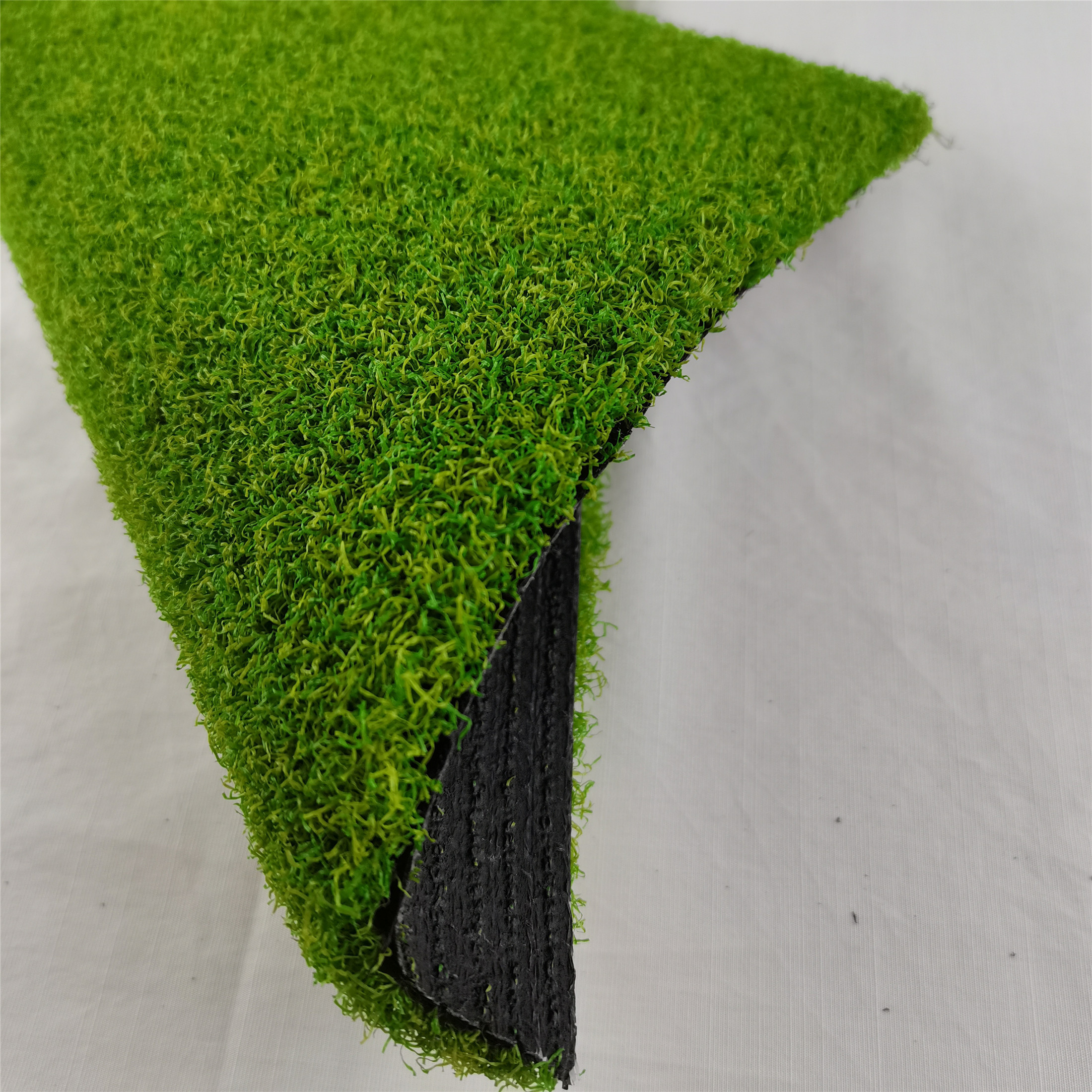 Outdoor Mini Golf green Carpet Multi-use synthetic turf 15mm golf Artificial Grass Putting Green for cricket padel tennis court