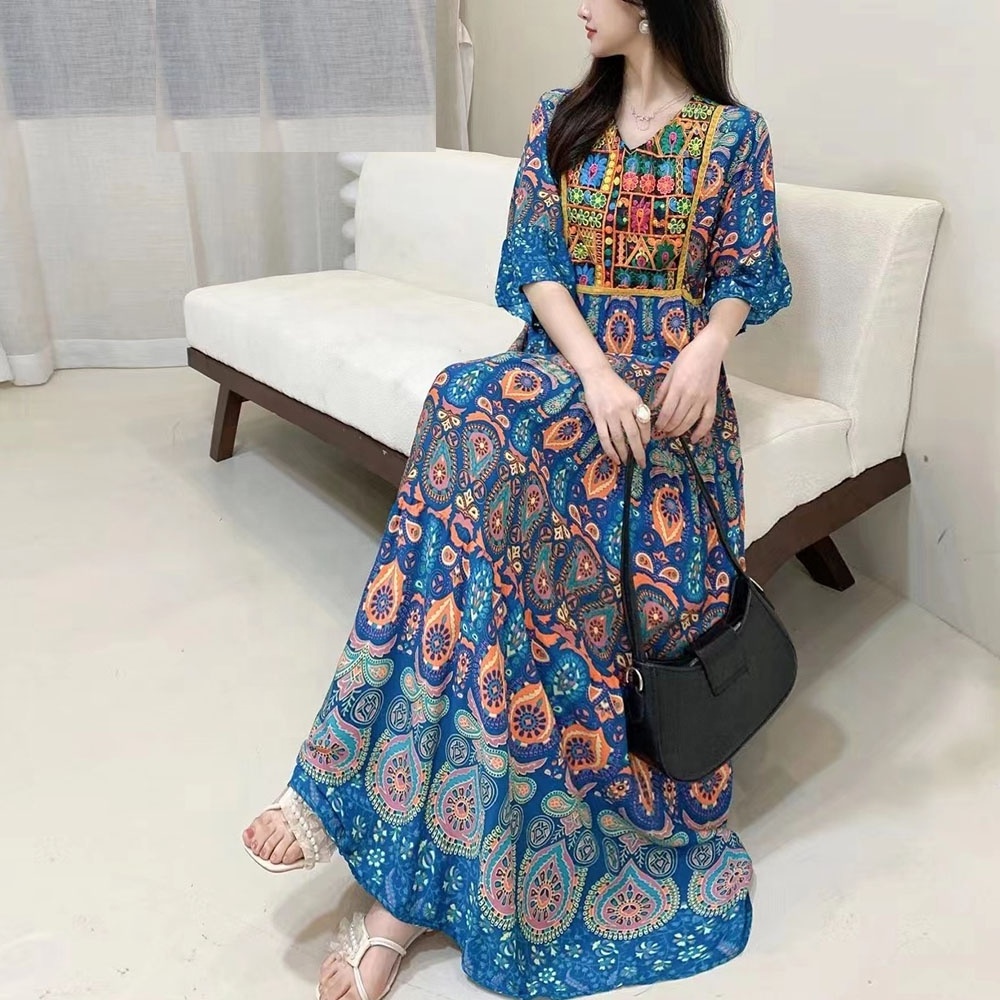 Wholesale Women Fashionable Long Bohemia Retro Style Flower Printed Style Beach Dress Women Vacation Dress Thailand Ethnic style