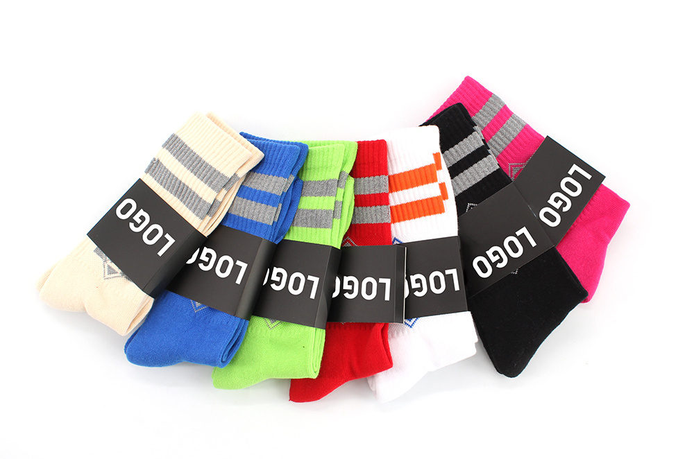 Wholesale white black plain turncuff cotton unisex sports crew knit elite basketball customized socks men