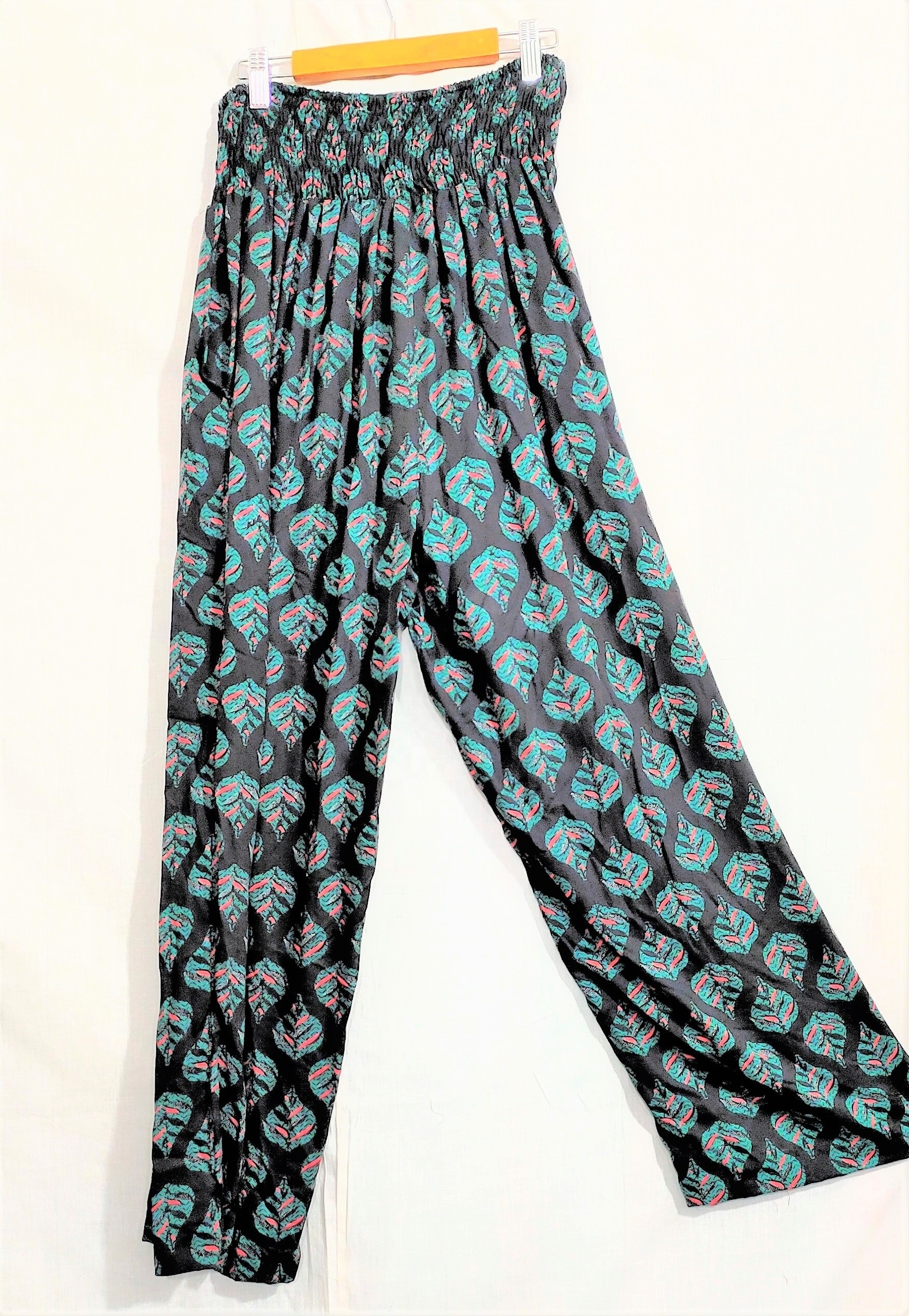 Ladies Cotton Printed Pants with Elastic at Waist