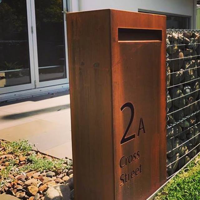 Free standing home use rustic metal outdoor mail box letter box