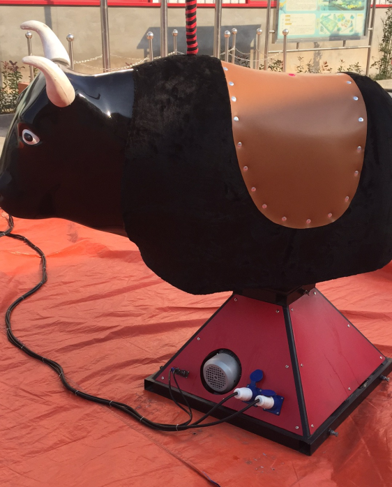 Wholesale price inflatable rodeo /mechanical bull riding machine equipment with mattress for sale