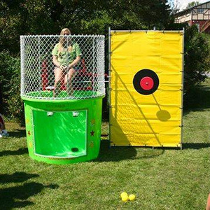 Interesting party carnival game easy safe dunker machine dunking booth water dunk tank